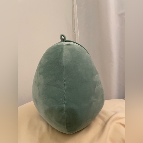 Avocado Plushie - Picture 3 of 3